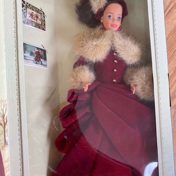 1994 Victorian Elegance Barbie - Picture 2 of 8